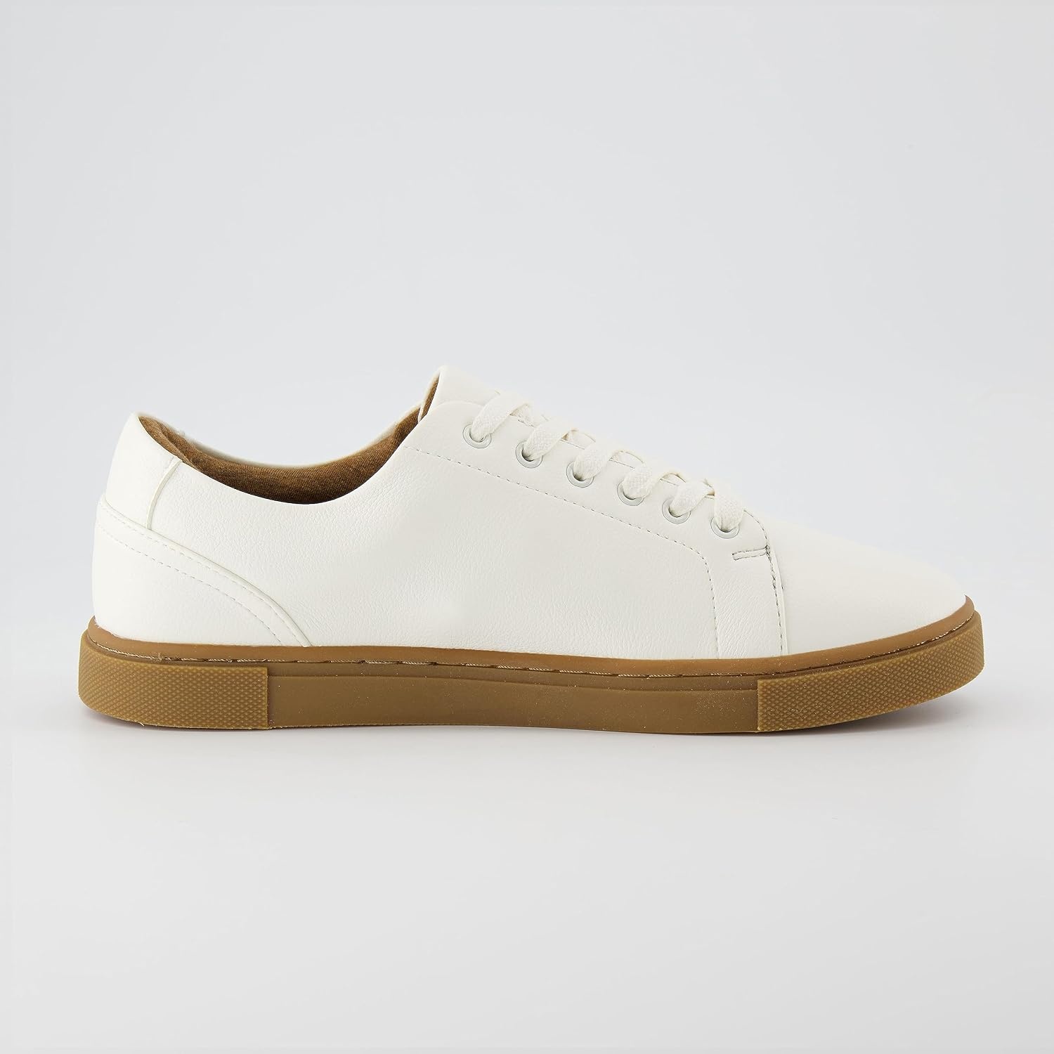 image:imageCUSHIONAIRE Mens Princeton lace up Sneaker with Comfort FoamWhiteGum