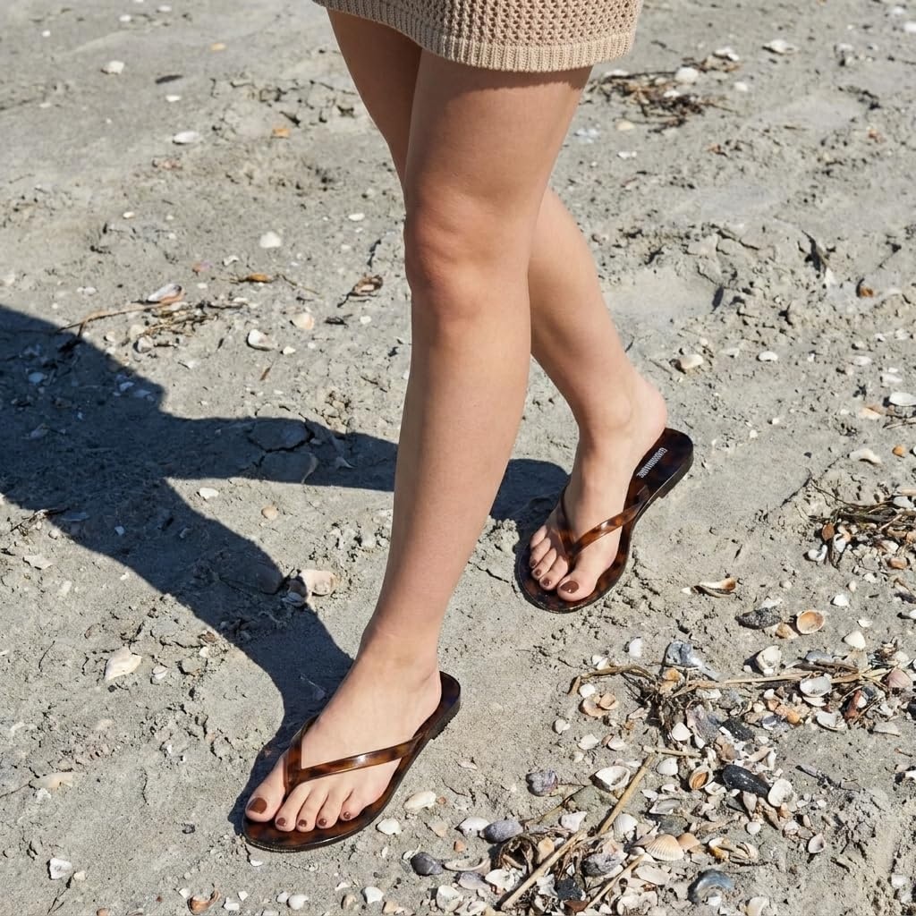 image:imageCUSHIONAIRE Aqua Jelly Flip Flops for WomenTortoise