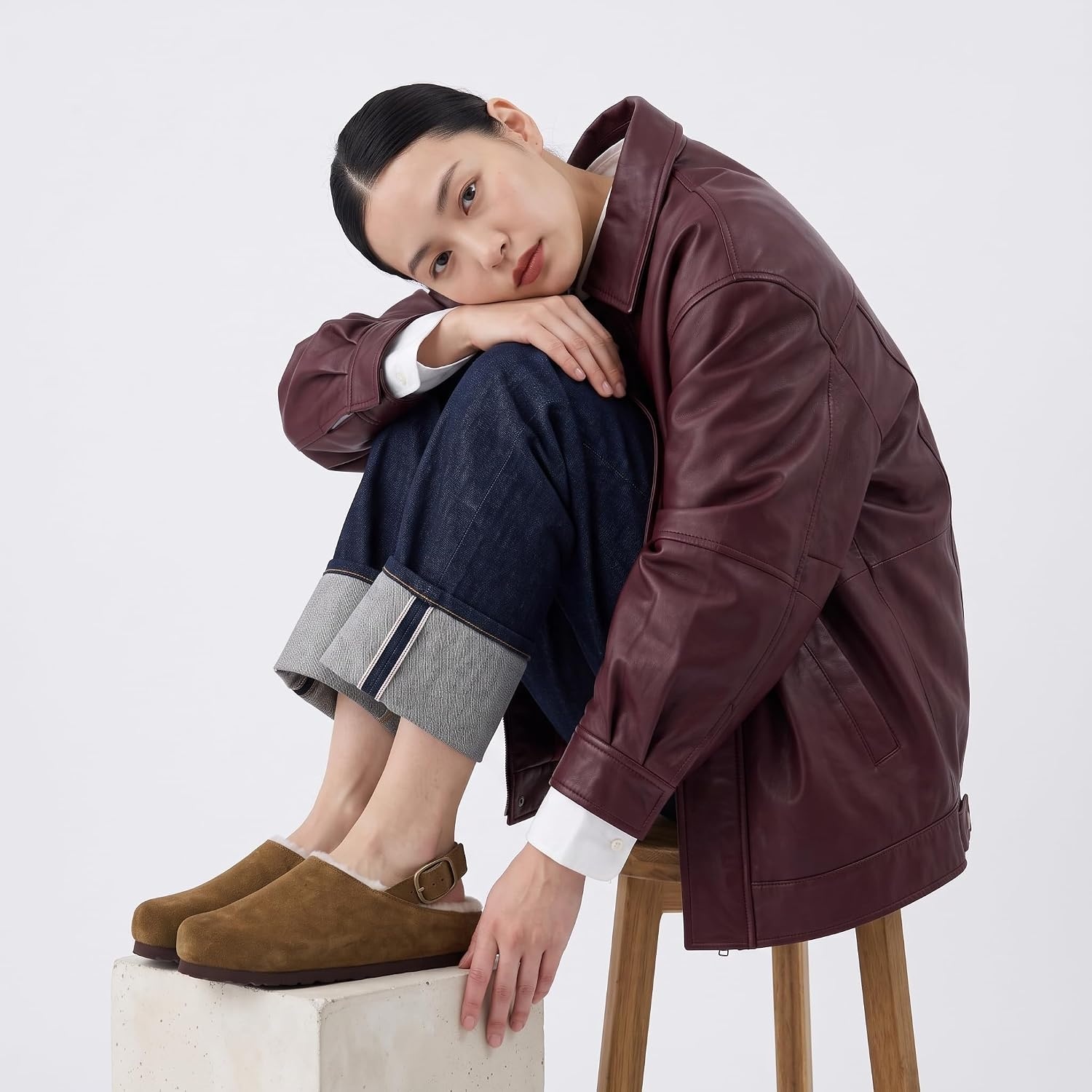 image:imageCUSHIONAIRE Luz Suede Clogs for Women with Fuzzy LiningBrown