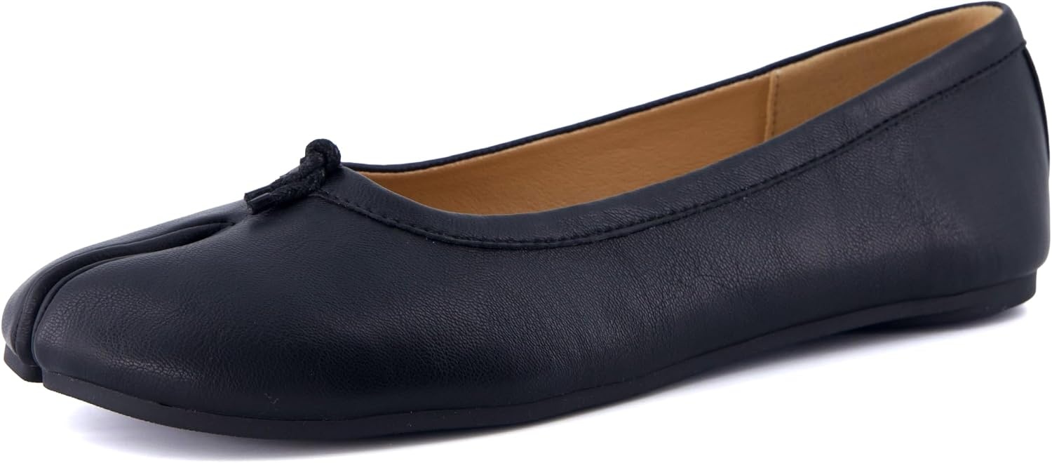 image:imageCUSHIONAIRE Maki Tabi Flats for Women Split Toe Ballet Flats with Flexible Sole and Cushioned FootbedBlack