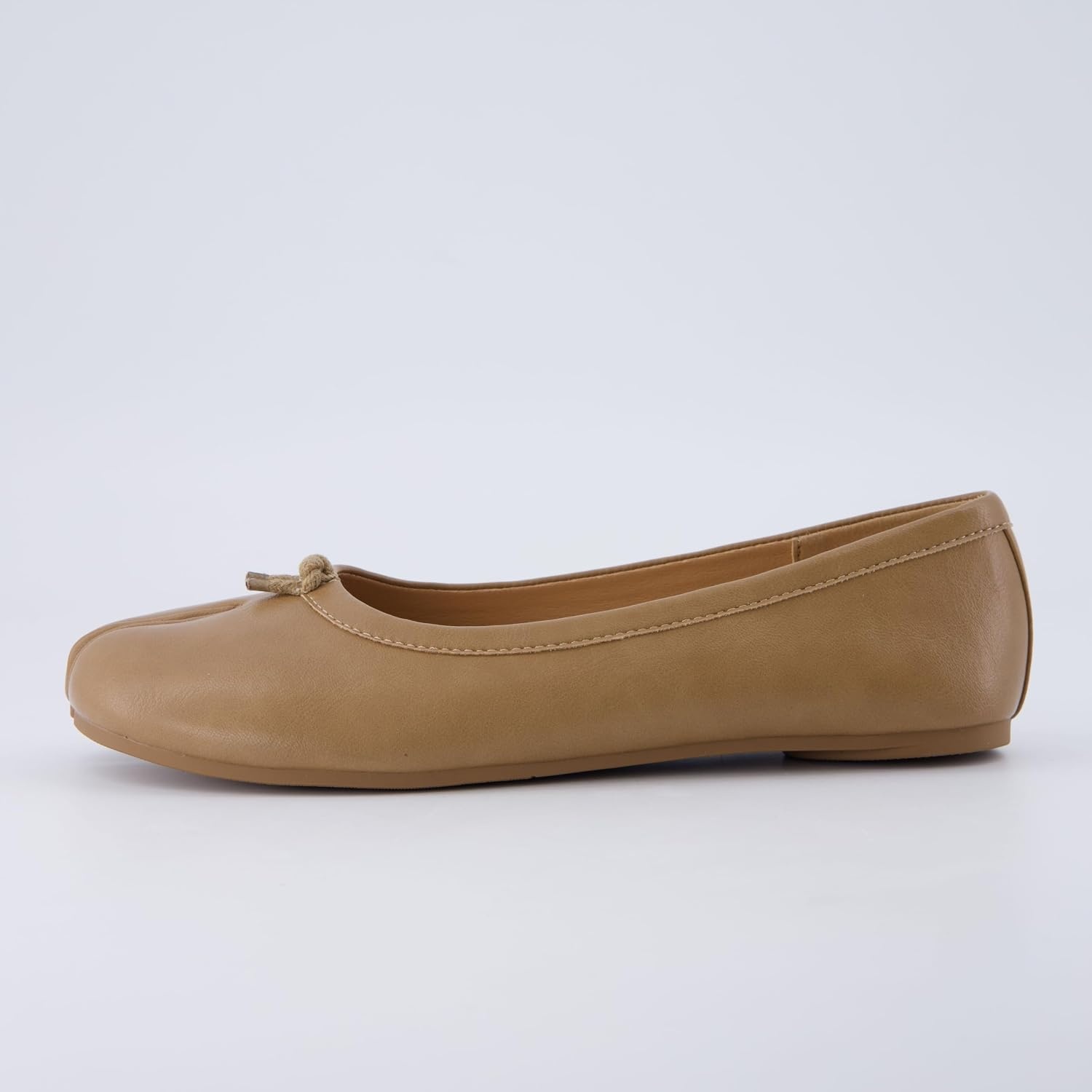 image:imageCUSHIONAIRE Maki Tabi Flats for Women Split Toe Ballet Flats with Flexible Sole and Cushioned FootbedTan